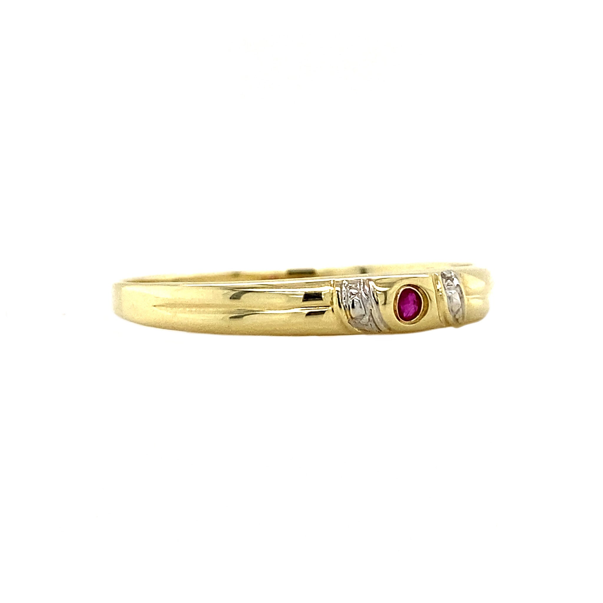 Bicolour gold ring with ruby 14 krt