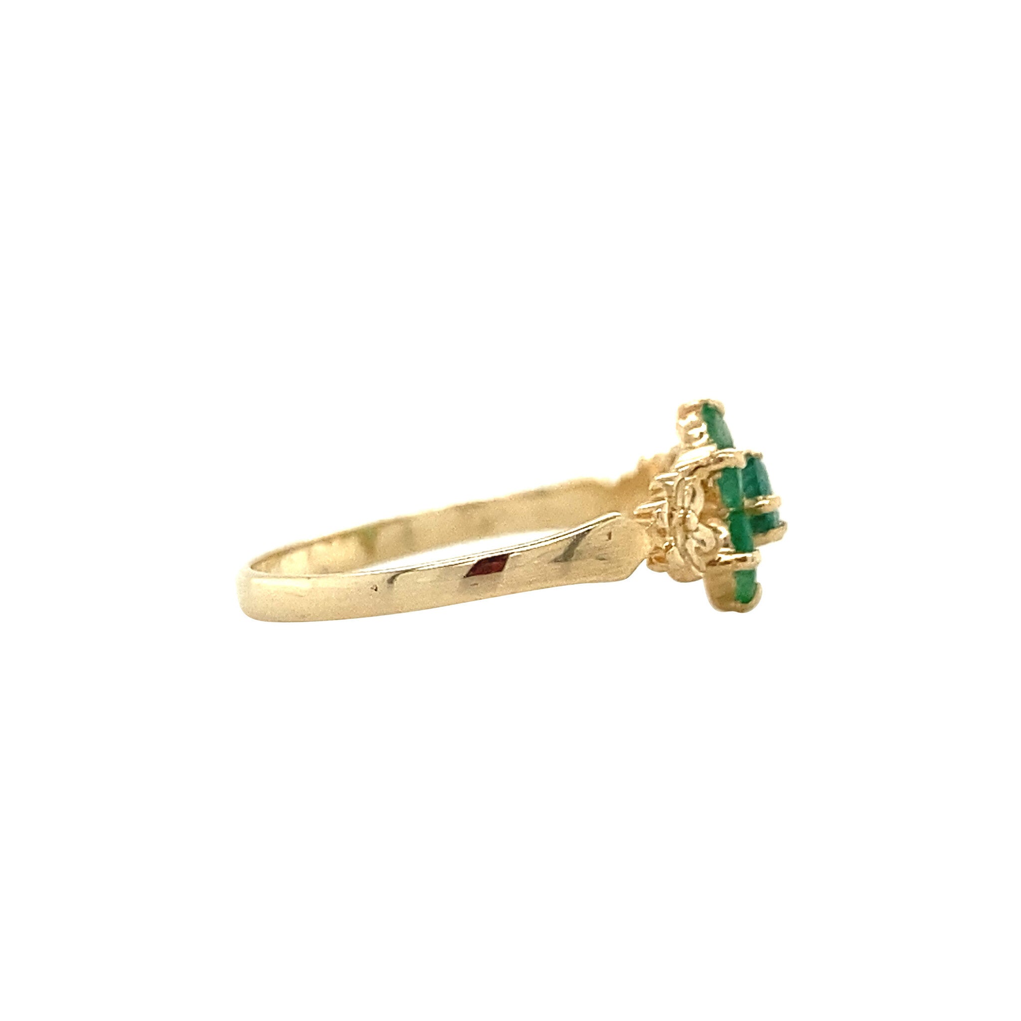Entourage ring with emerald 9 krt