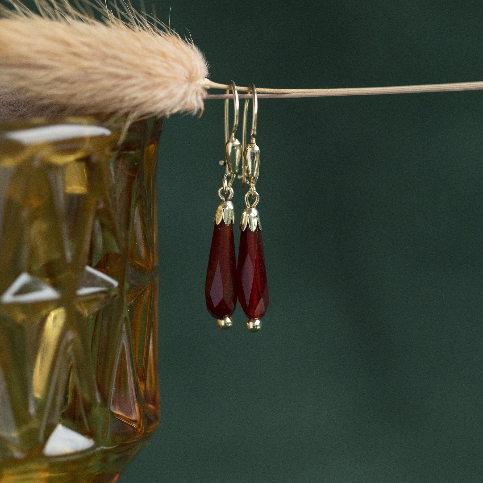 14 kt gold drop earrings with carnelian