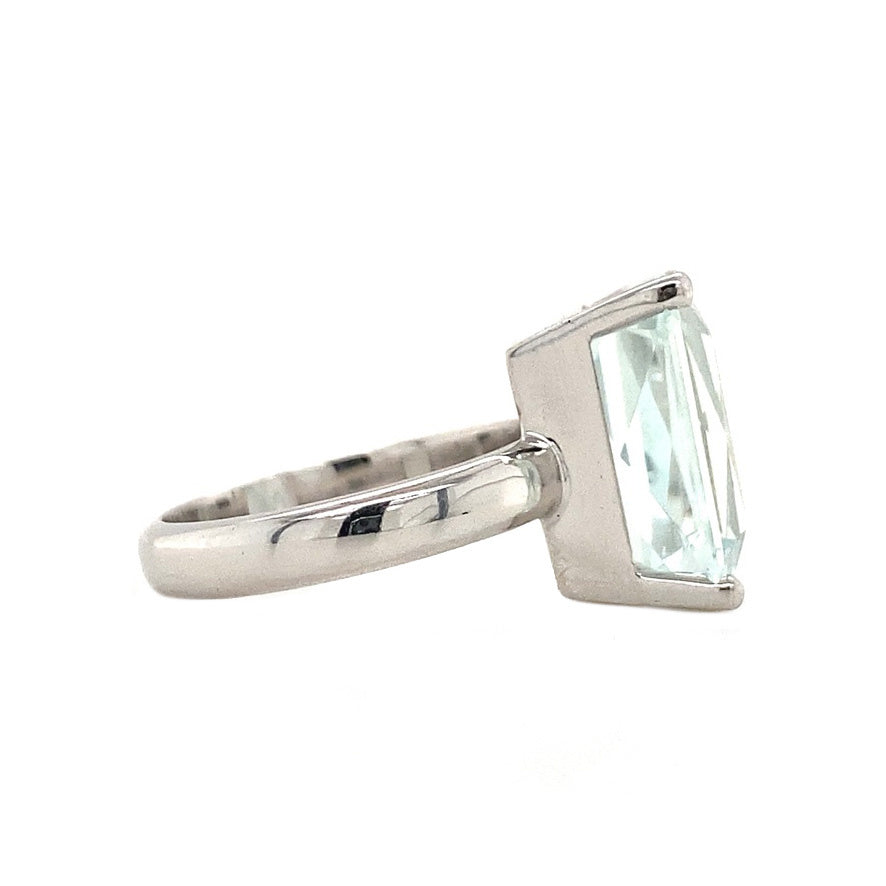 Witgouden ring met aquamarijn 14 krt