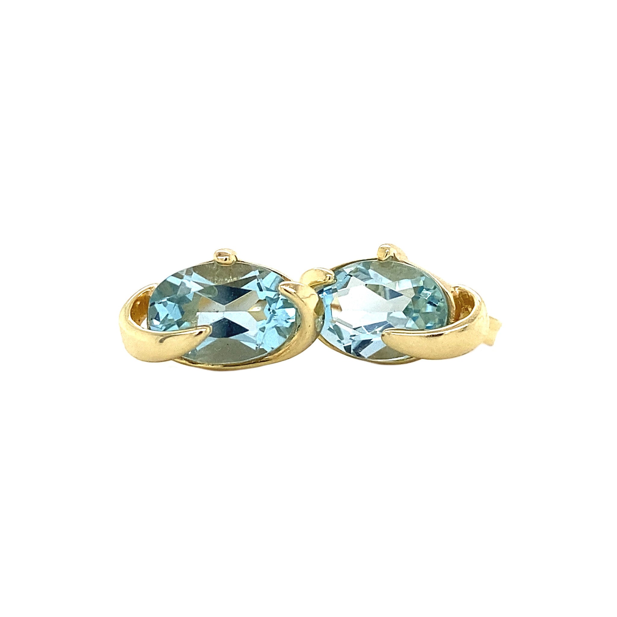 14 kt gold stud earrings with spinel