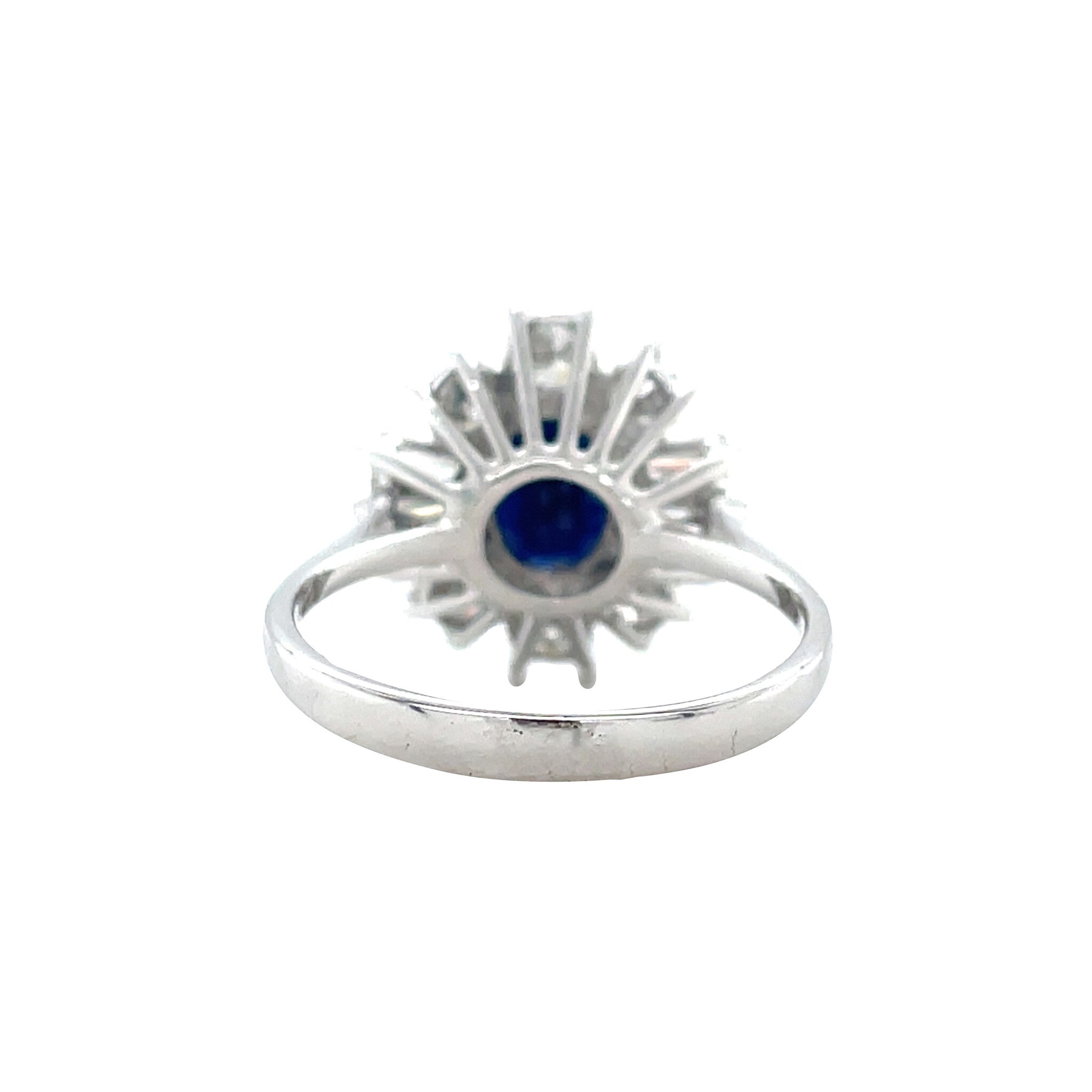 Witgouden vintage entourage ring met saffier en diamant 14 kt