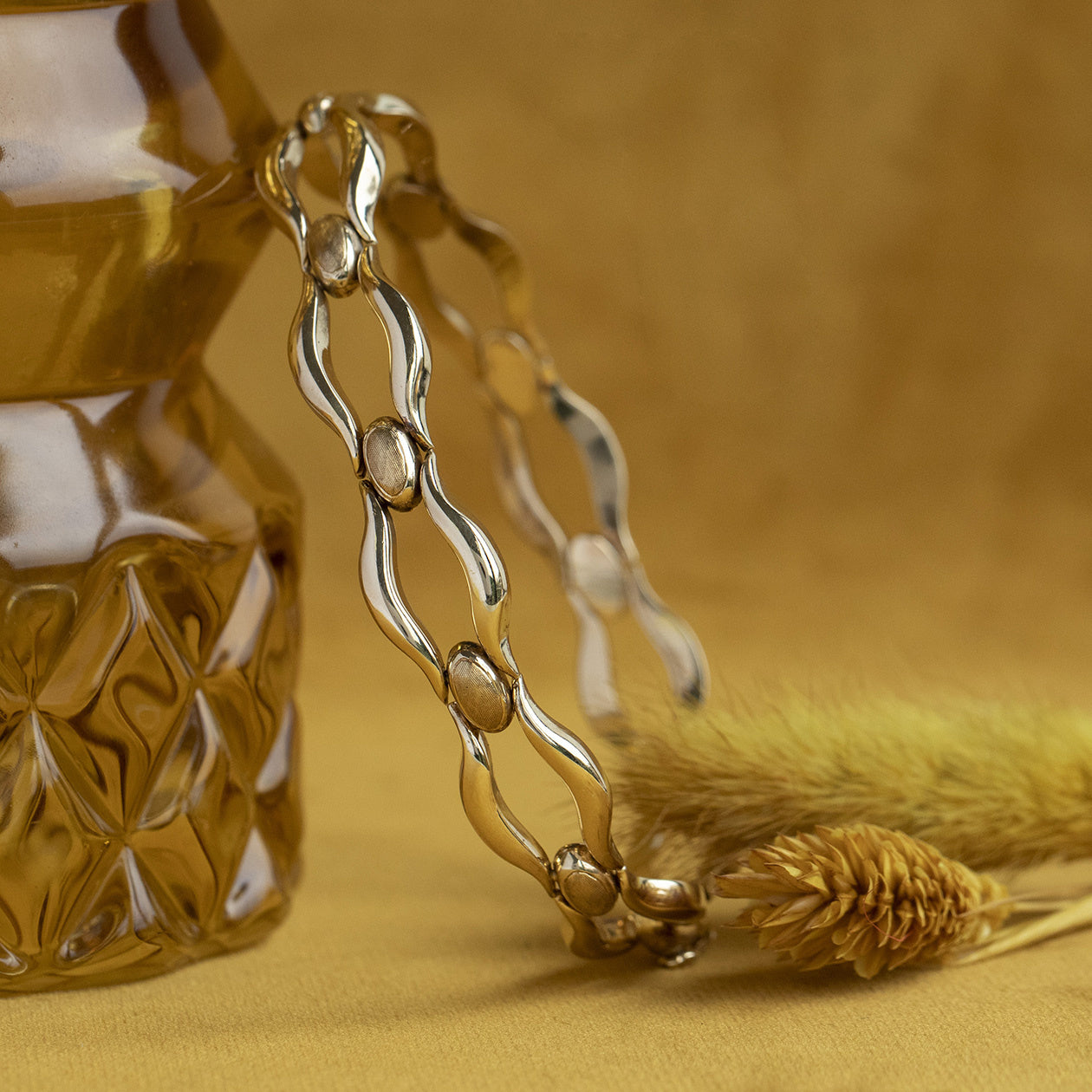 Gouden vintage fantasie bangle 19 cm 14 krt