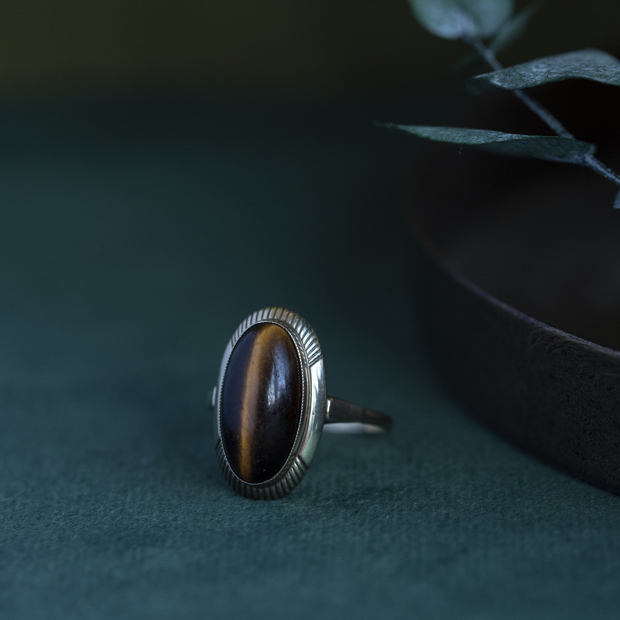 Ring met tijgeroog 8 krt