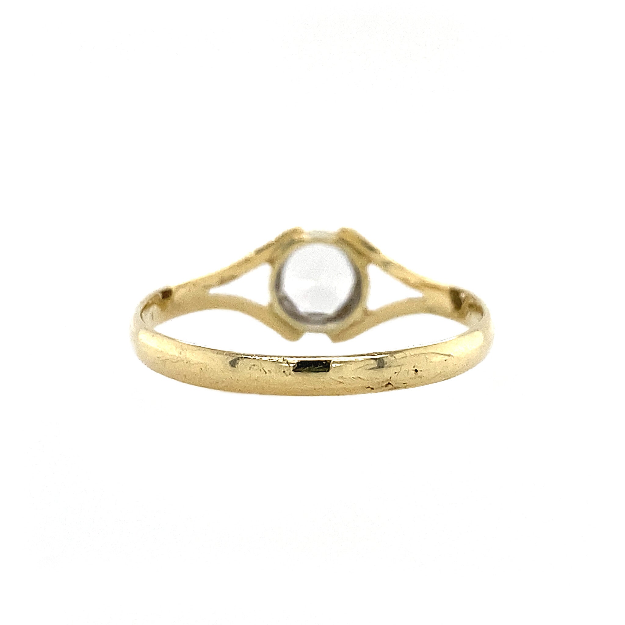 14 kt gold ring with synthetic spinel