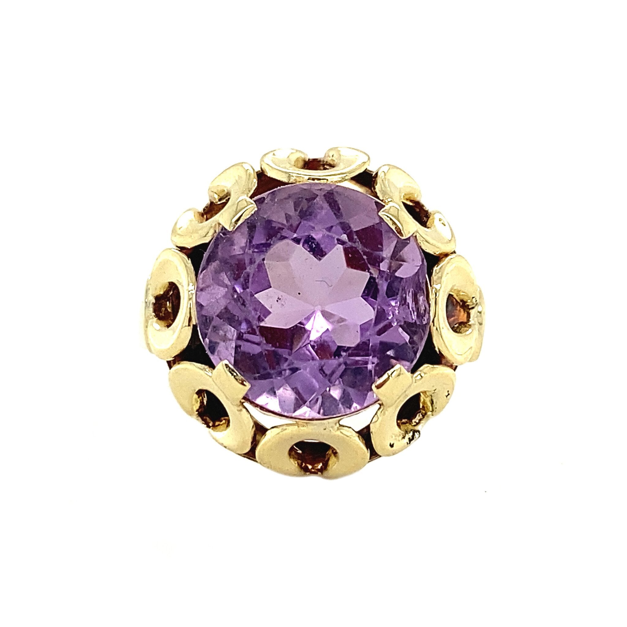 14-kt gold ring with amethyst