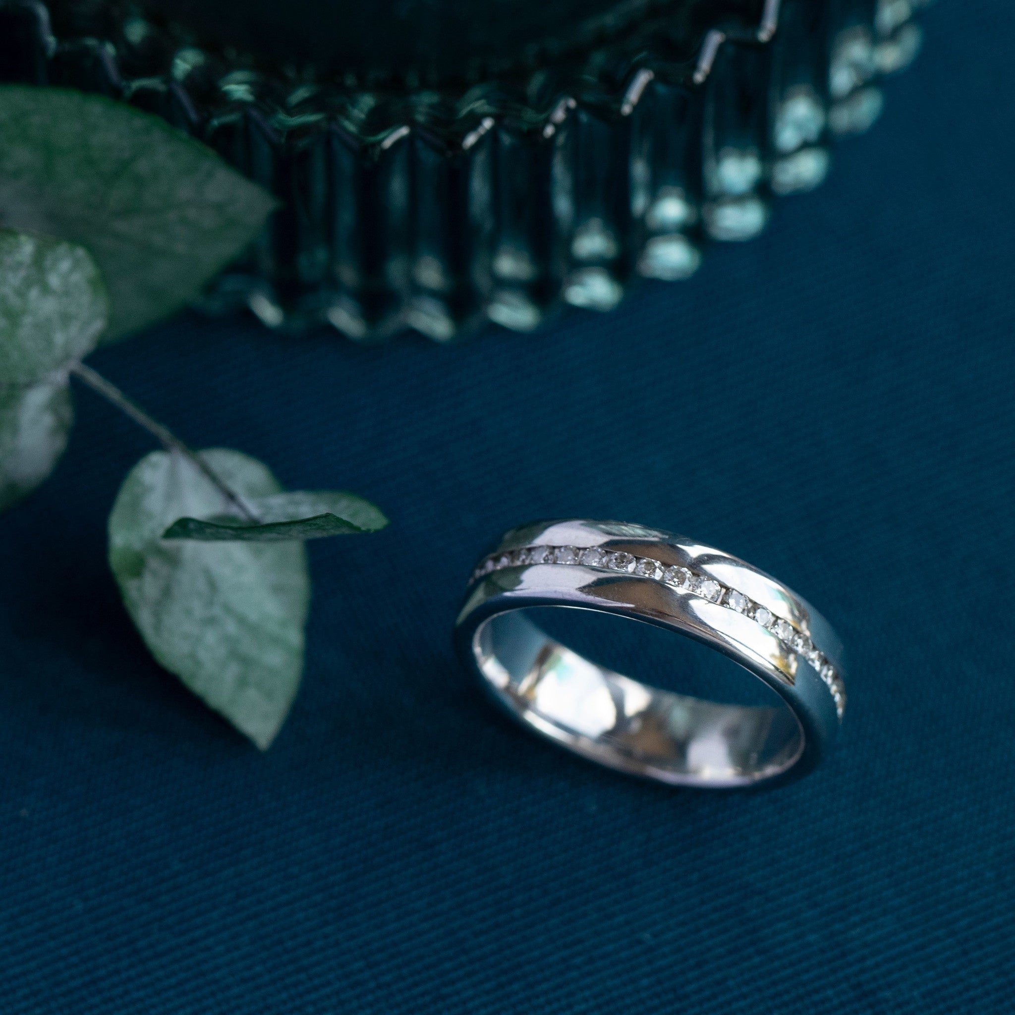 Witgouden alliance ring met diamant 14 krt
