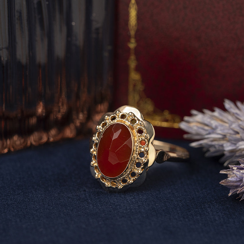 Gouden vintage ring met carneool 14 kt