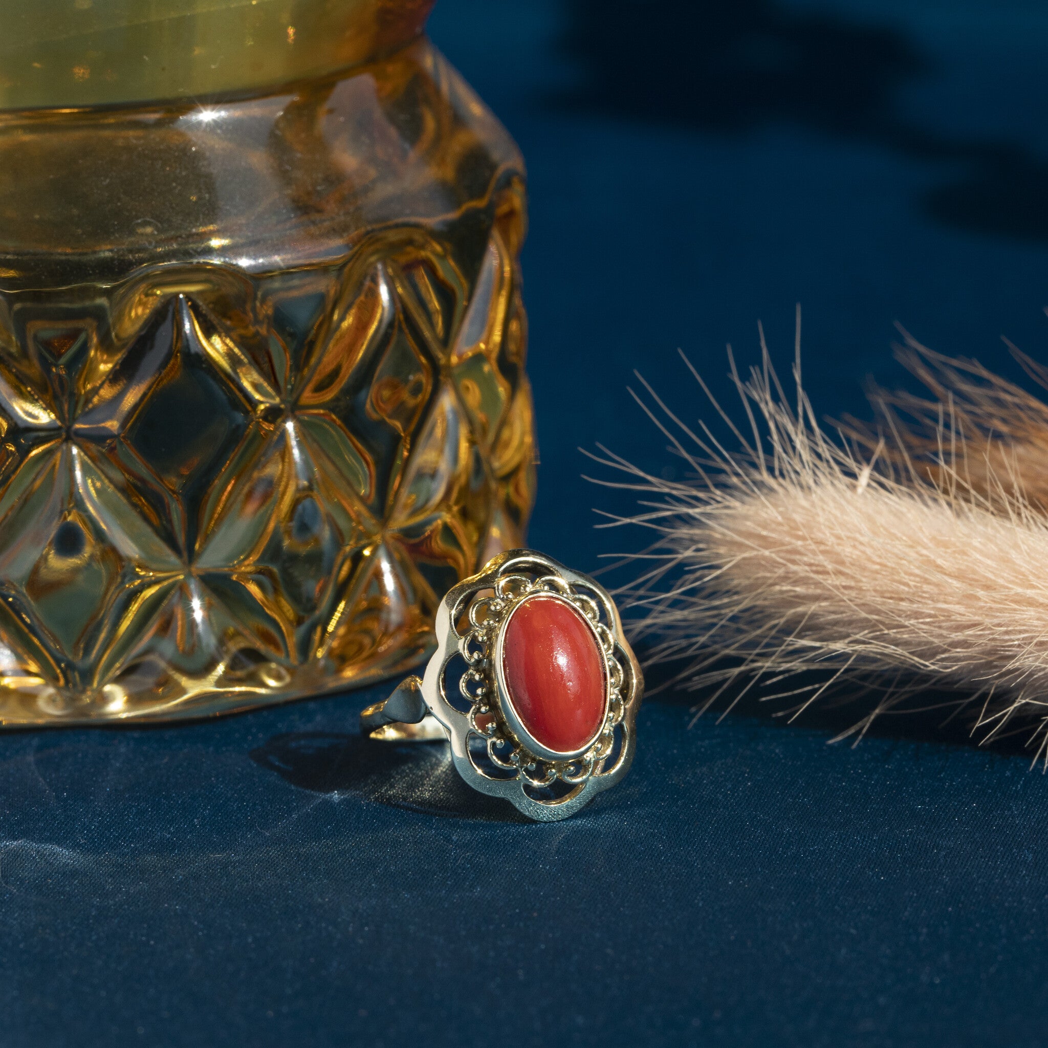 Gold ring with blood coral 14 krt