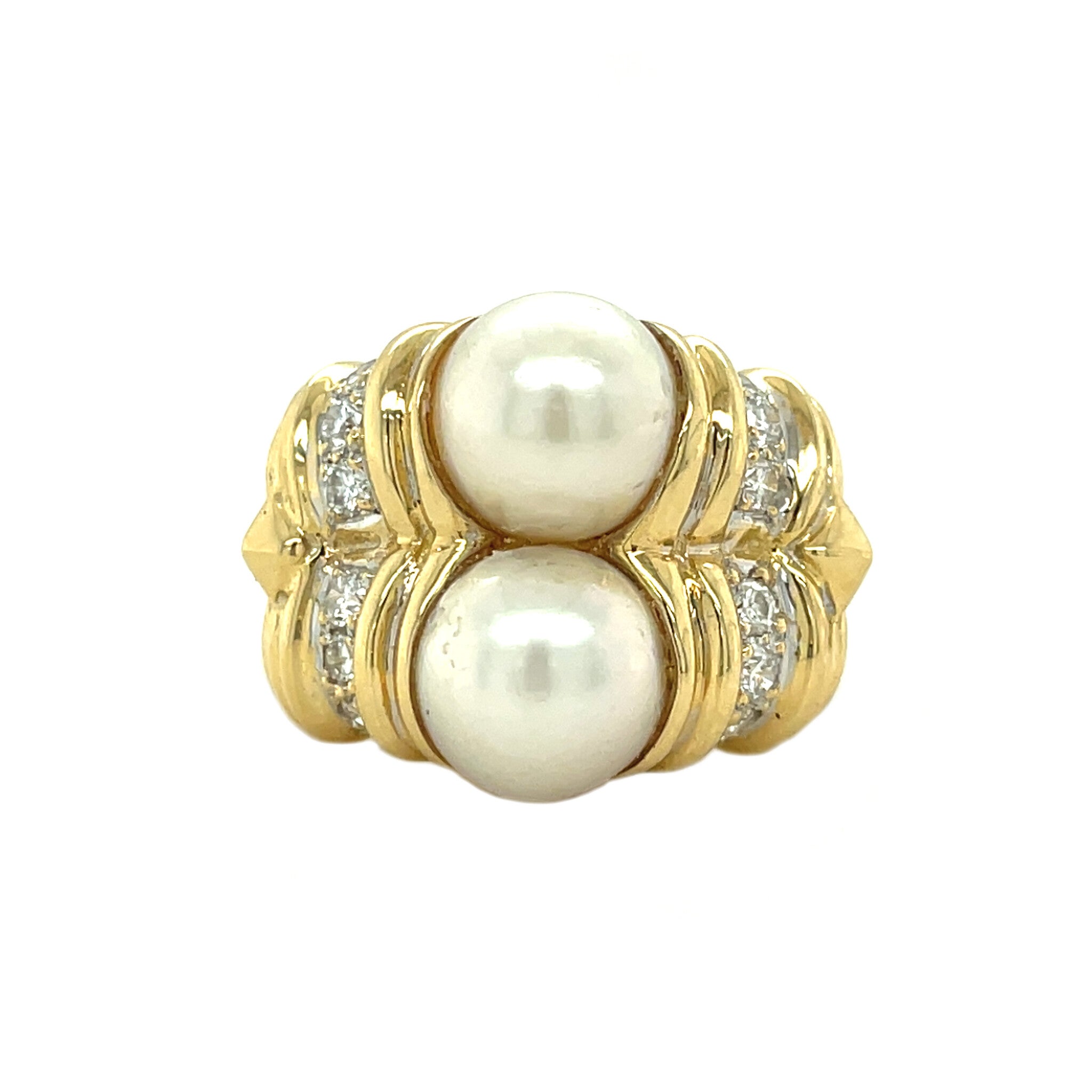 Yellow gold vintage ring with pearl and diamond 18 kt