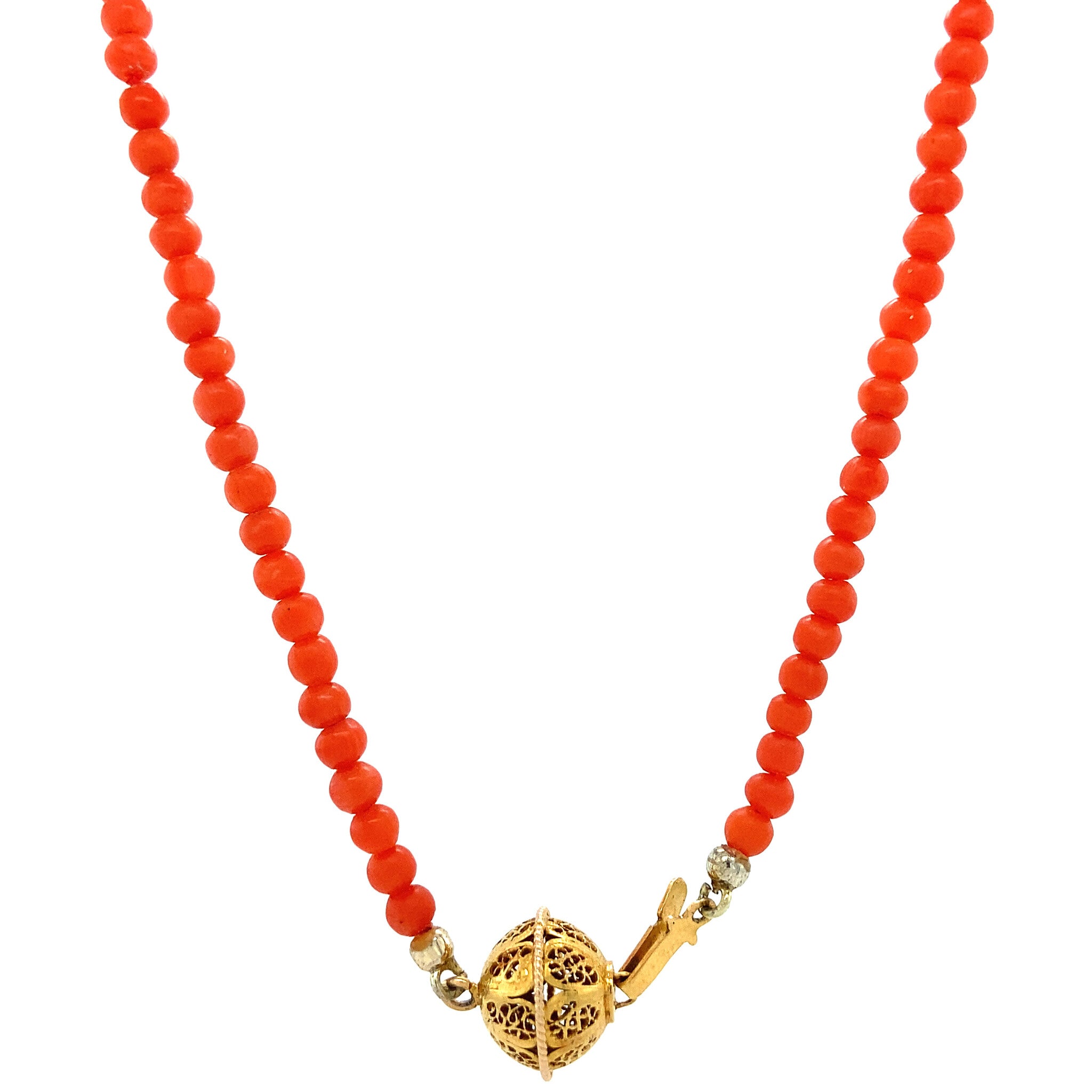 Red coral necklace with 14 kt gold clasp