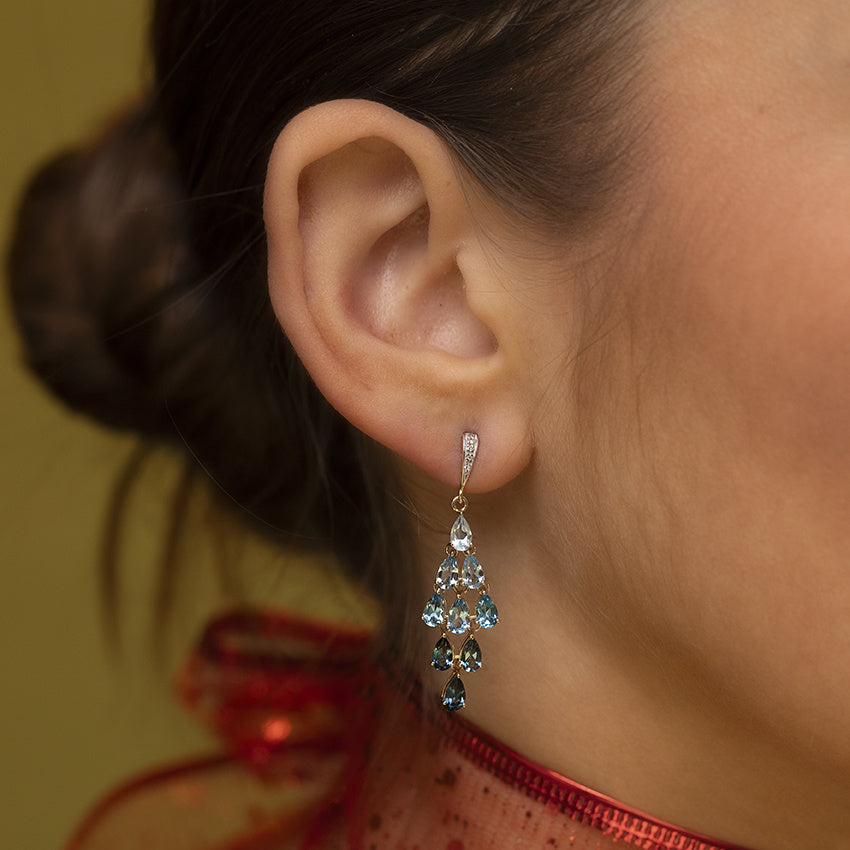 Oorbellen met topaas en diamant 9 kt