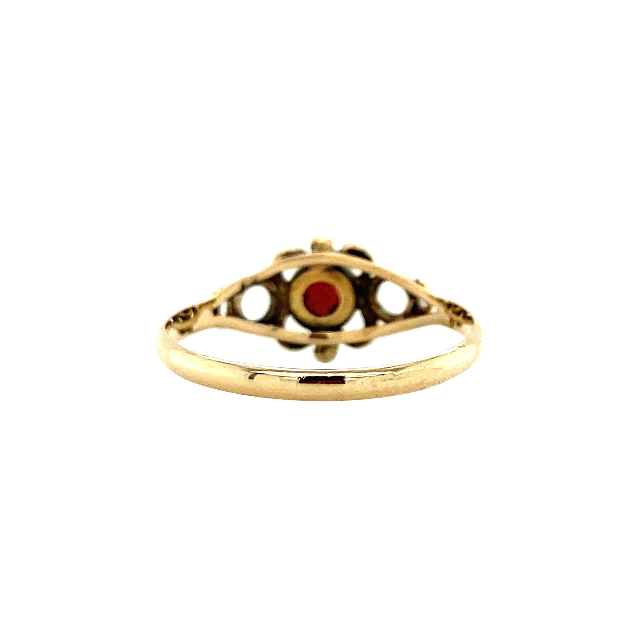 14 kt gold ring with garnet