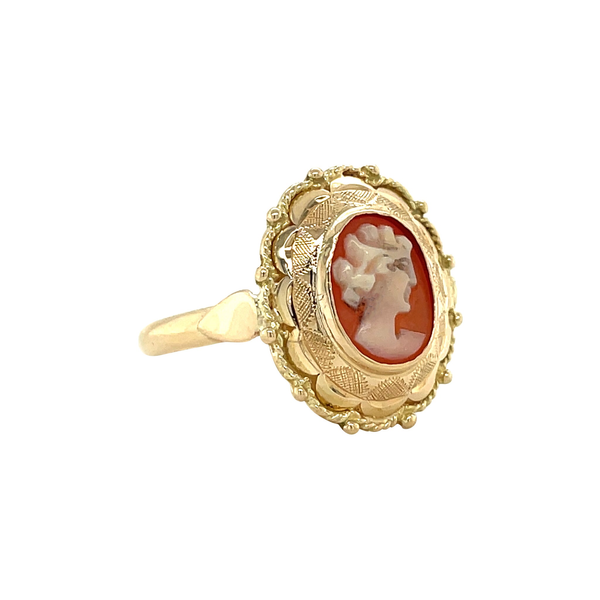 Gold vintage ring with cameo 14 kt