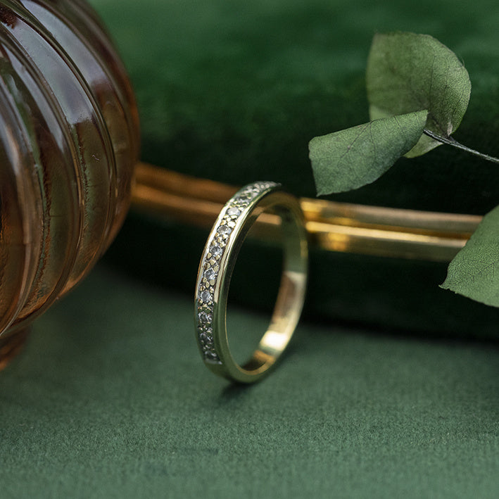 Gouden rijring met diamant 14 krt