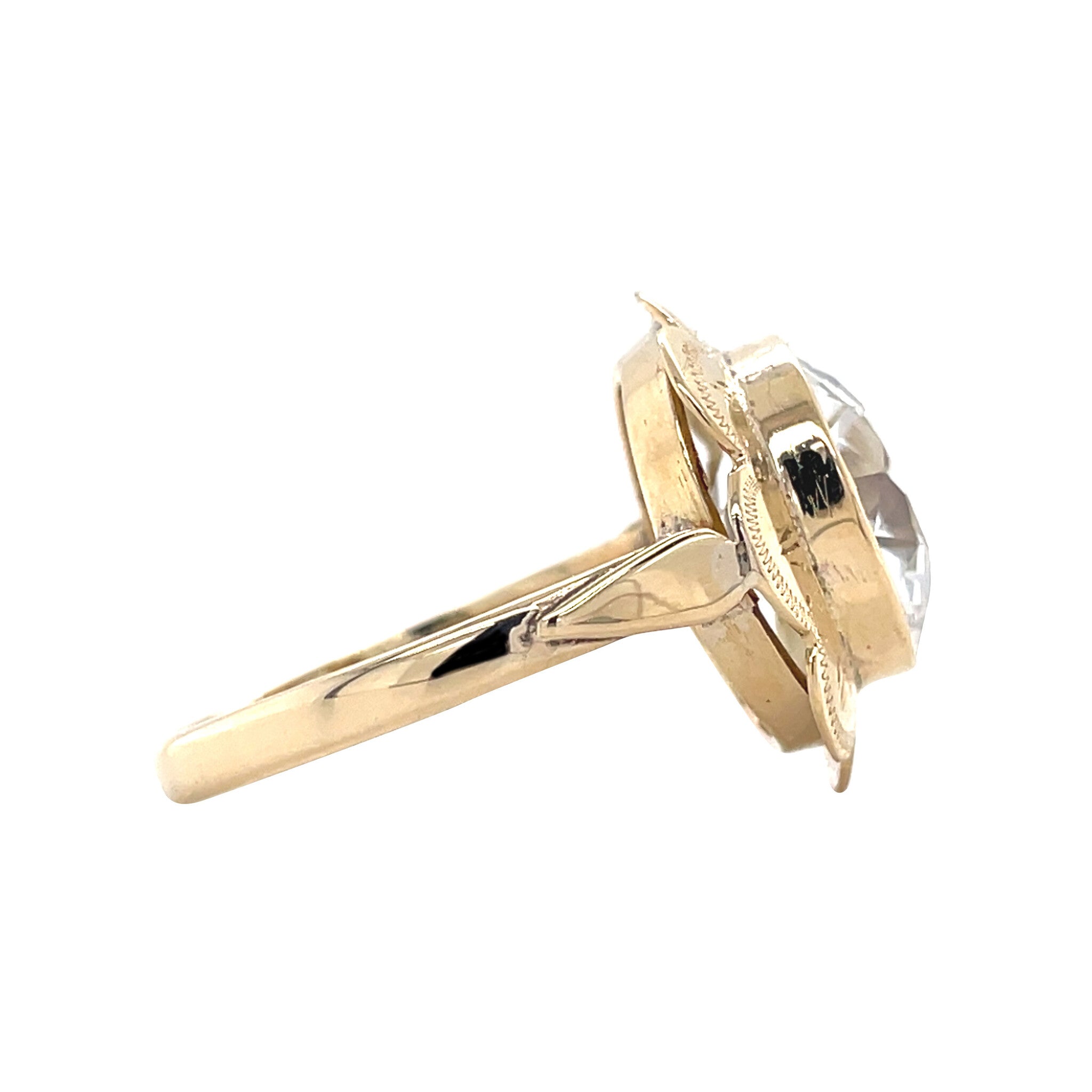 Gold vintage ring with topaz 14 kt