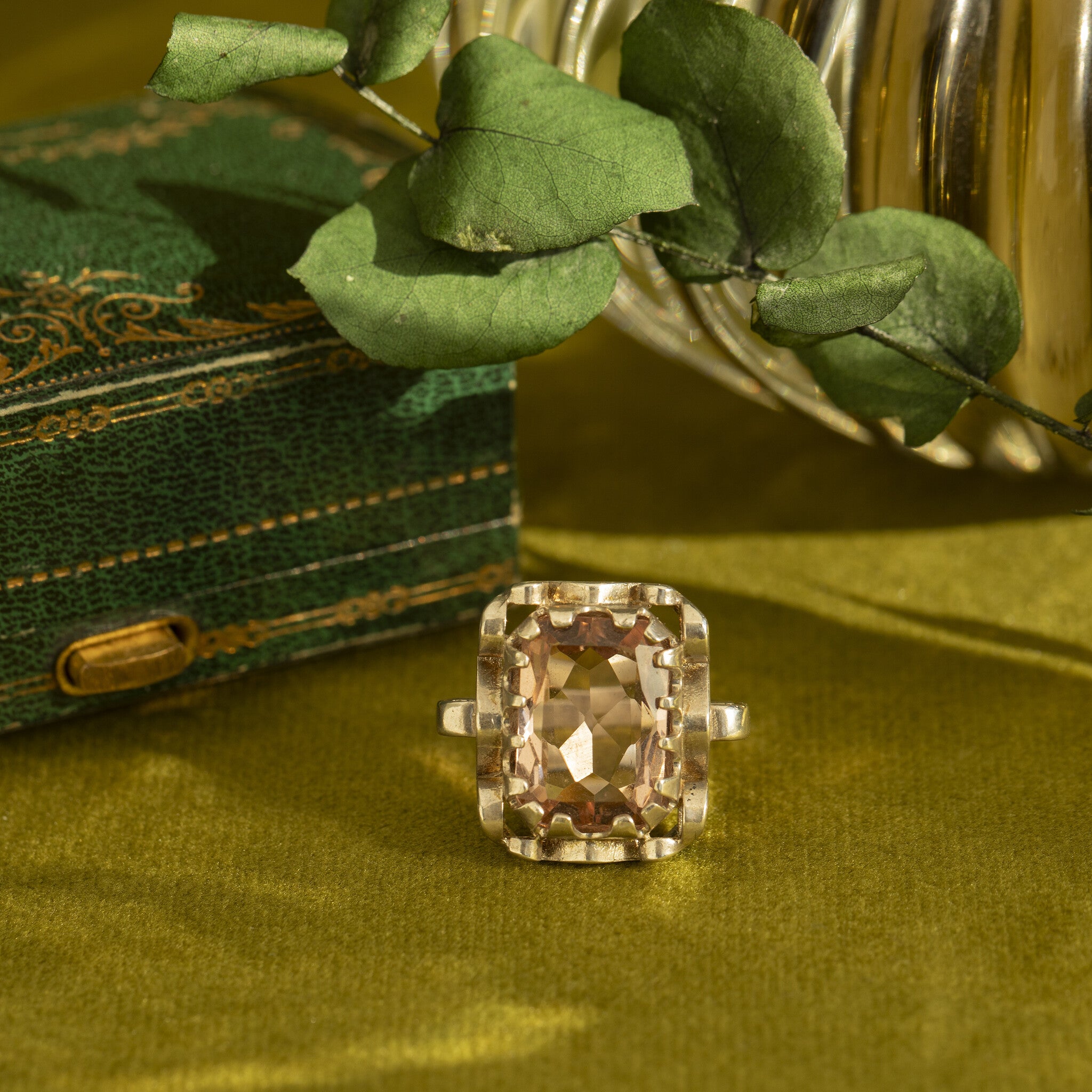 Queen's ring 925 - Peach moonstone