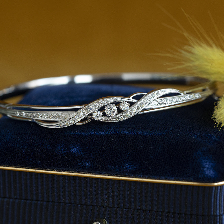 Witgouden bangle met diamant 14 kt