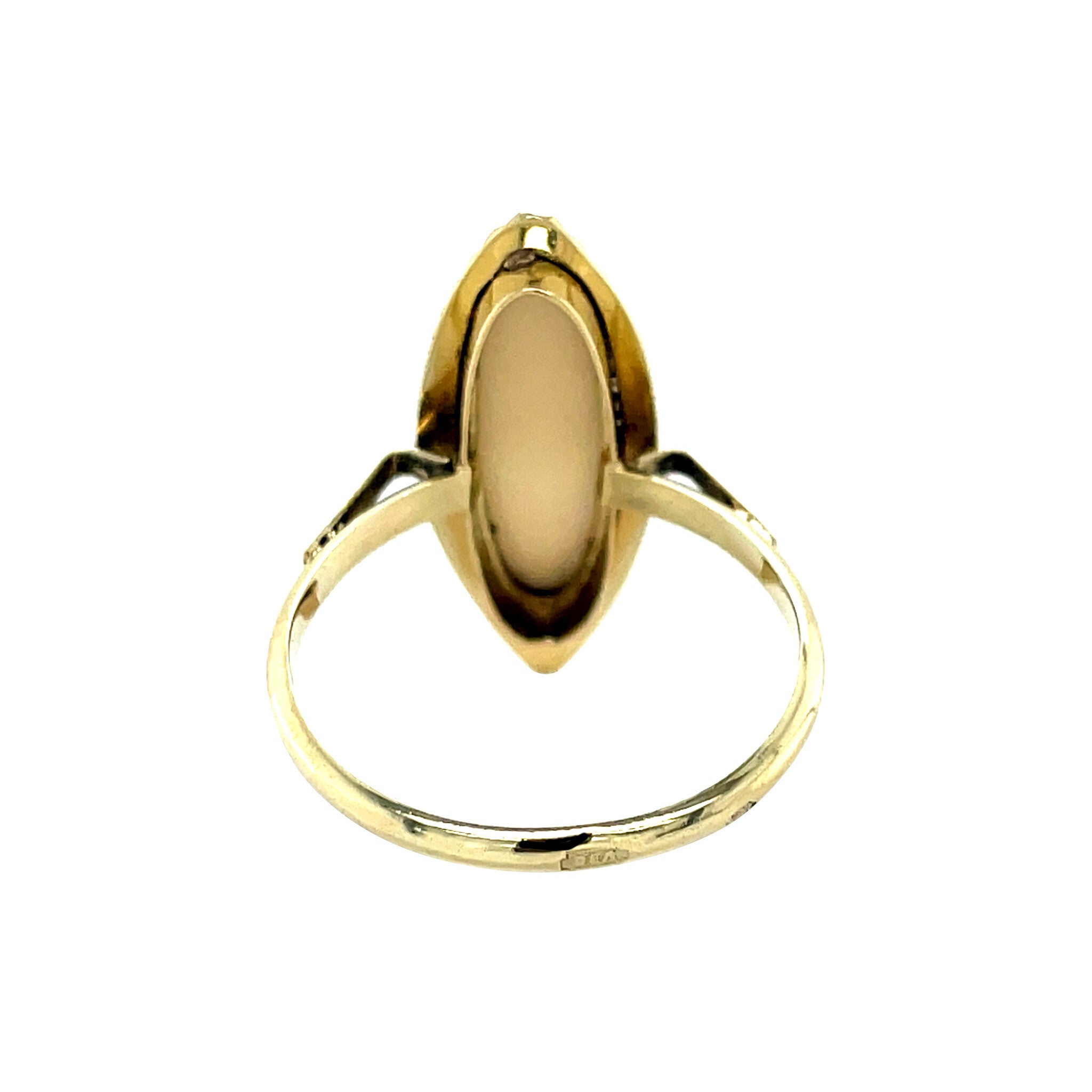 Vintage 14 kt gold ring with opal