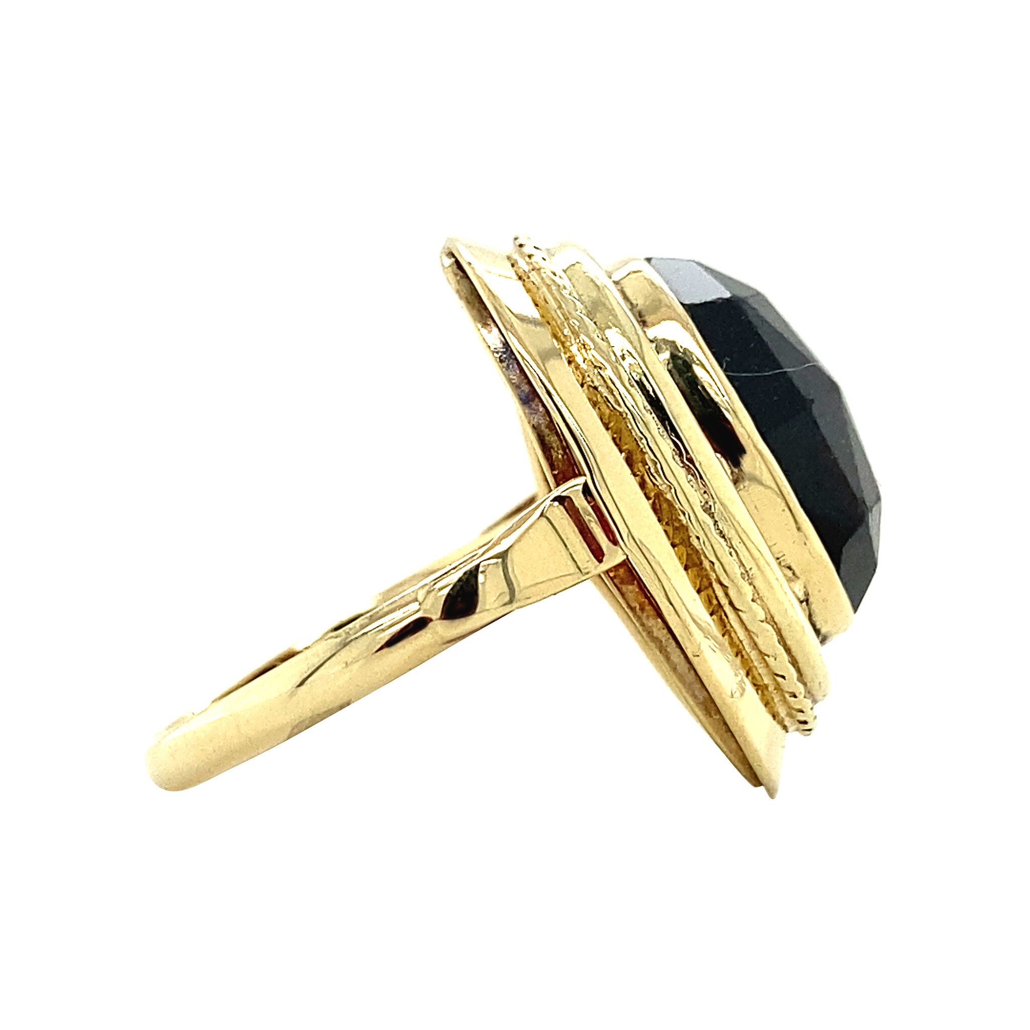 Gouden ring met granaat 14 krt