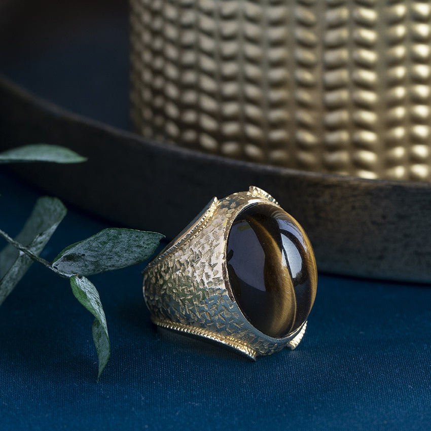 Gouden ring met tijgeroog 20 krt