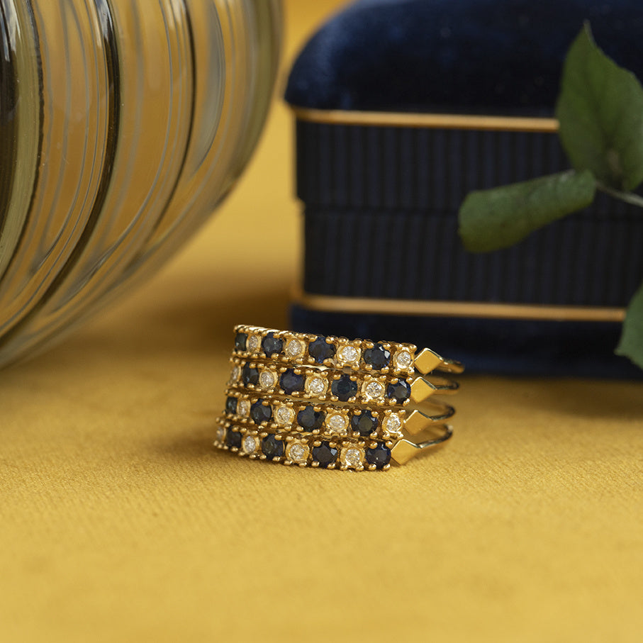 Gold vintage ring with sapphire and diamond 18 kt