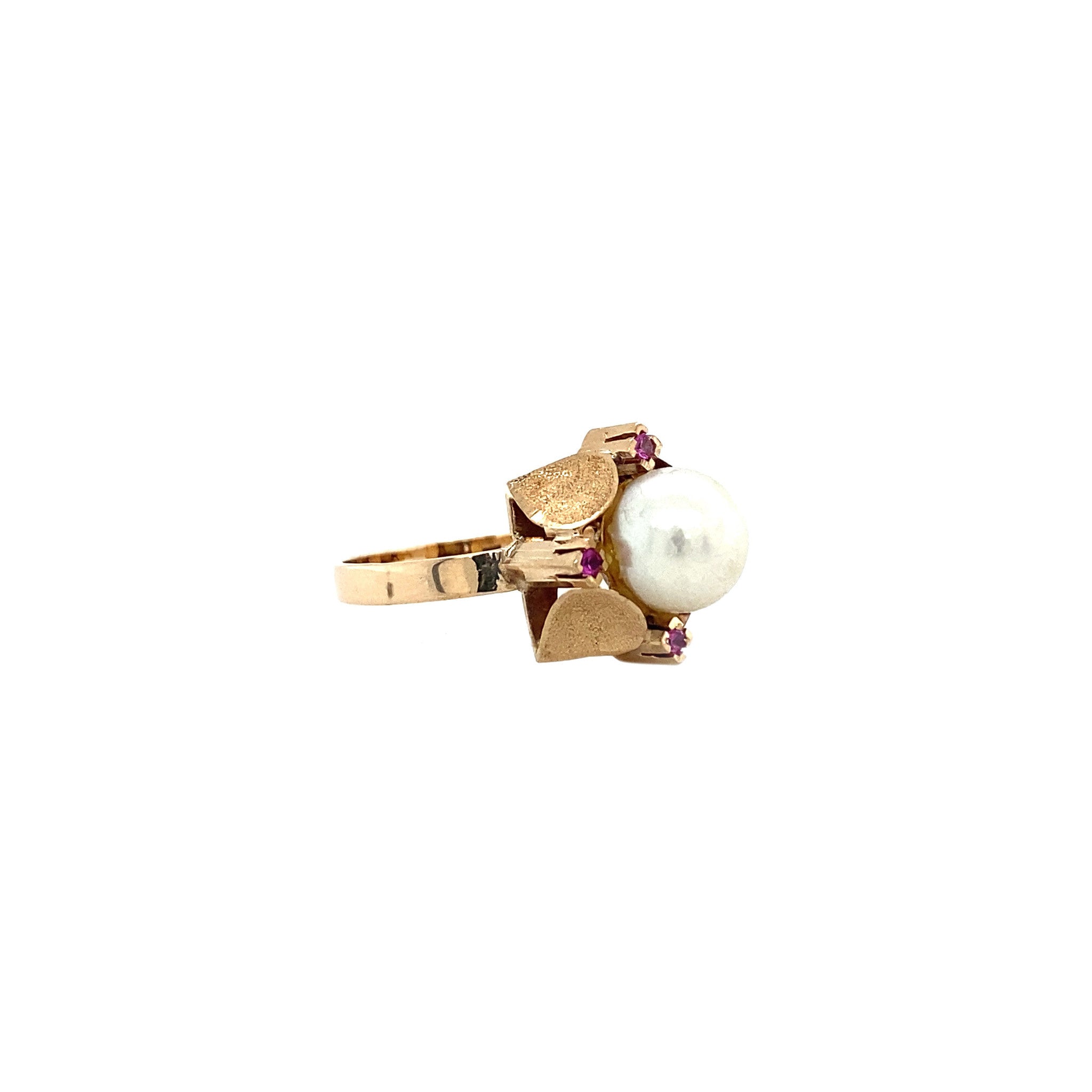 Gouden ring met parel en robijn 14 krt