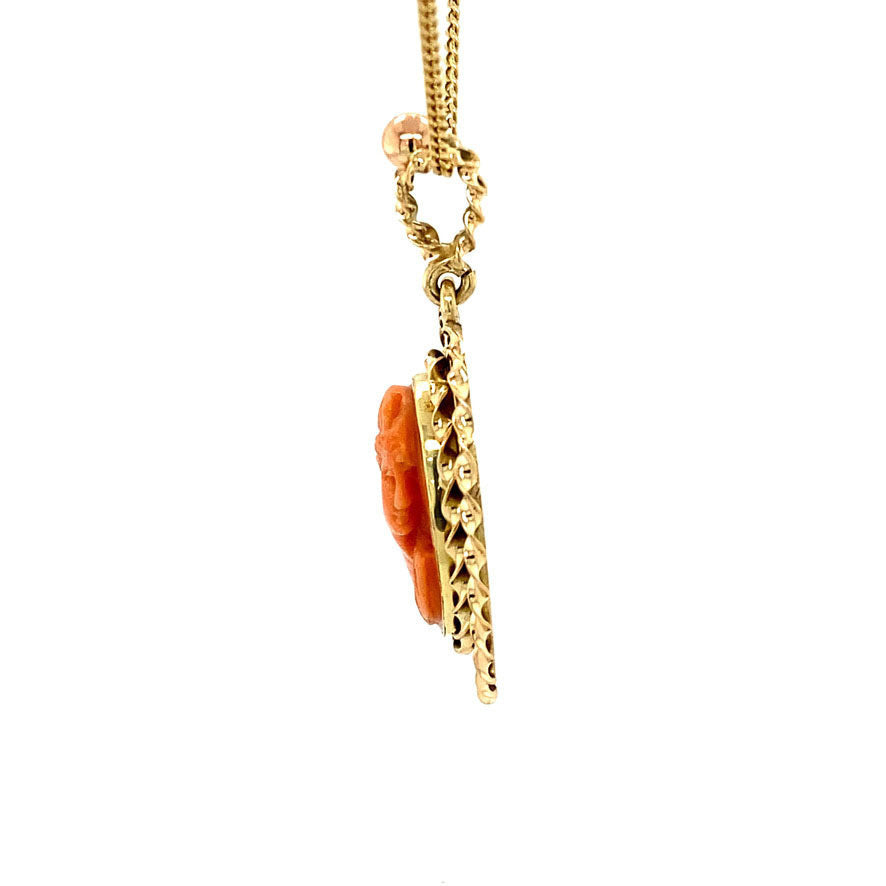 Gold pendant with blood coral 14 kt