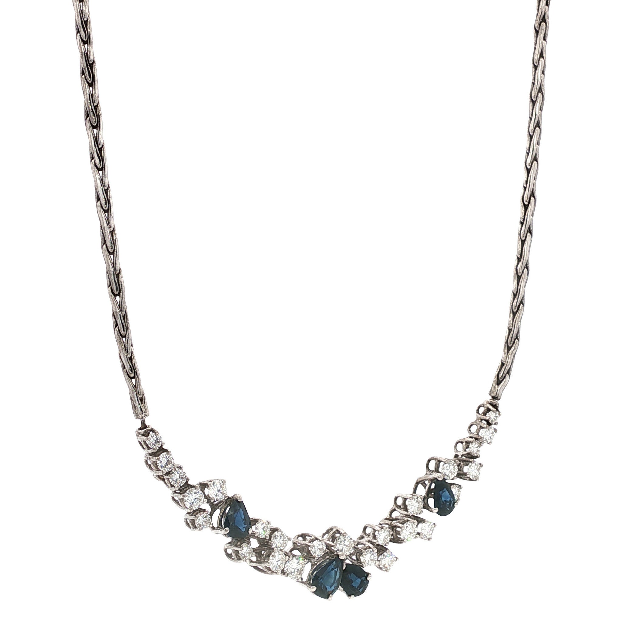 18 kt white gold necklace with diamond and sapphire