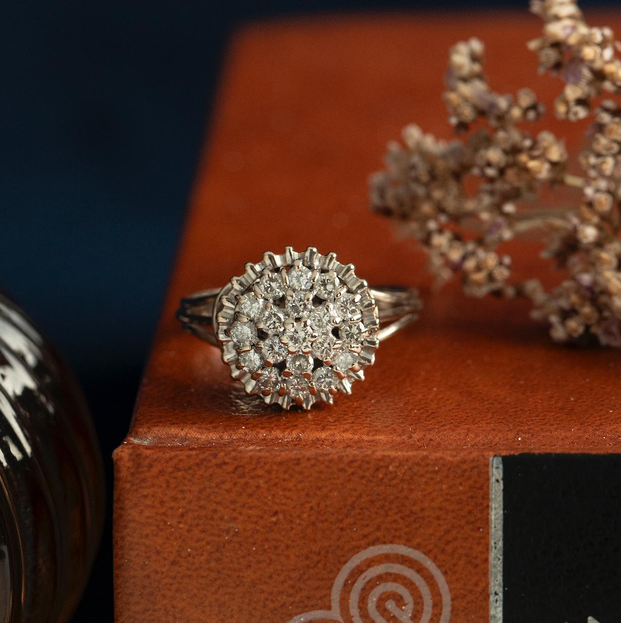 Witgouden vintage entourage ring met diamant 14 kt