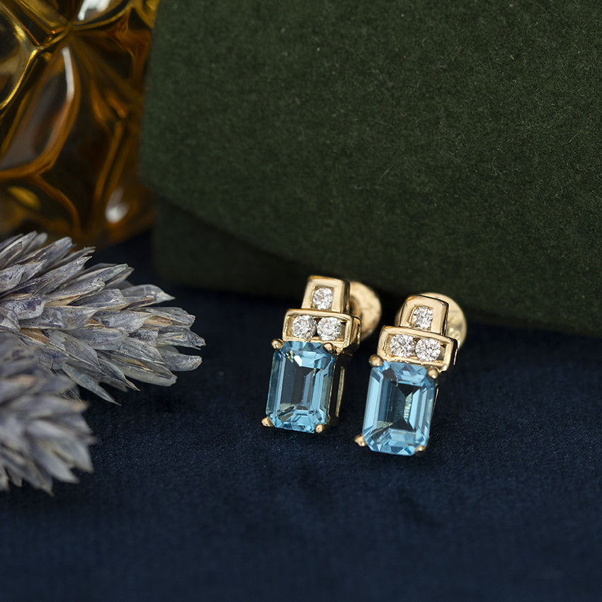 Gold vintage stud earrings with topaz and zirconia 14 kt