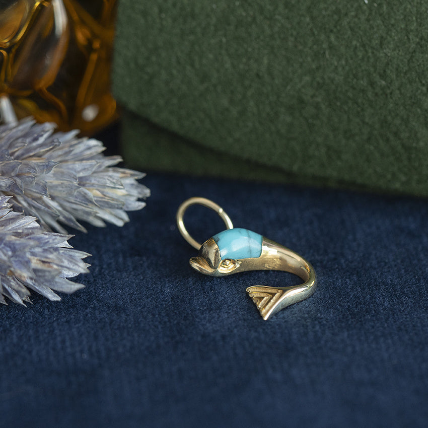 Gold vintage fish pendant with turquoise 14 kt