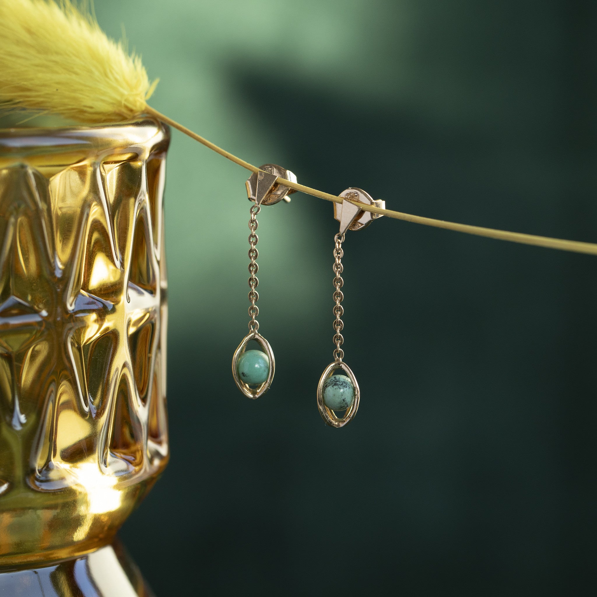 Gold stud earrings with turquoise 18 kt