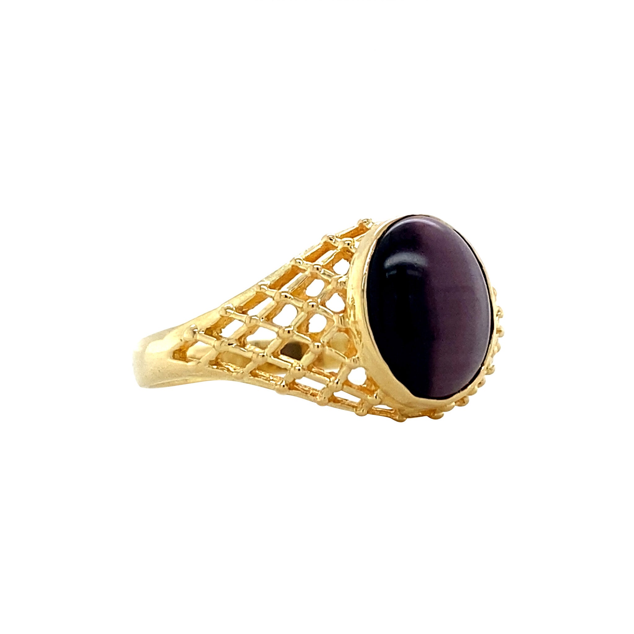 Gold vintage ring with cat eye colour stone 18 krt