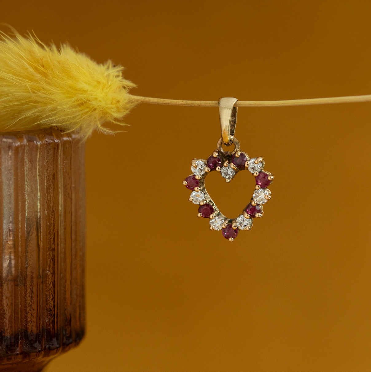 Vintage gold heart pendant with ruby and diamond 14 kt
