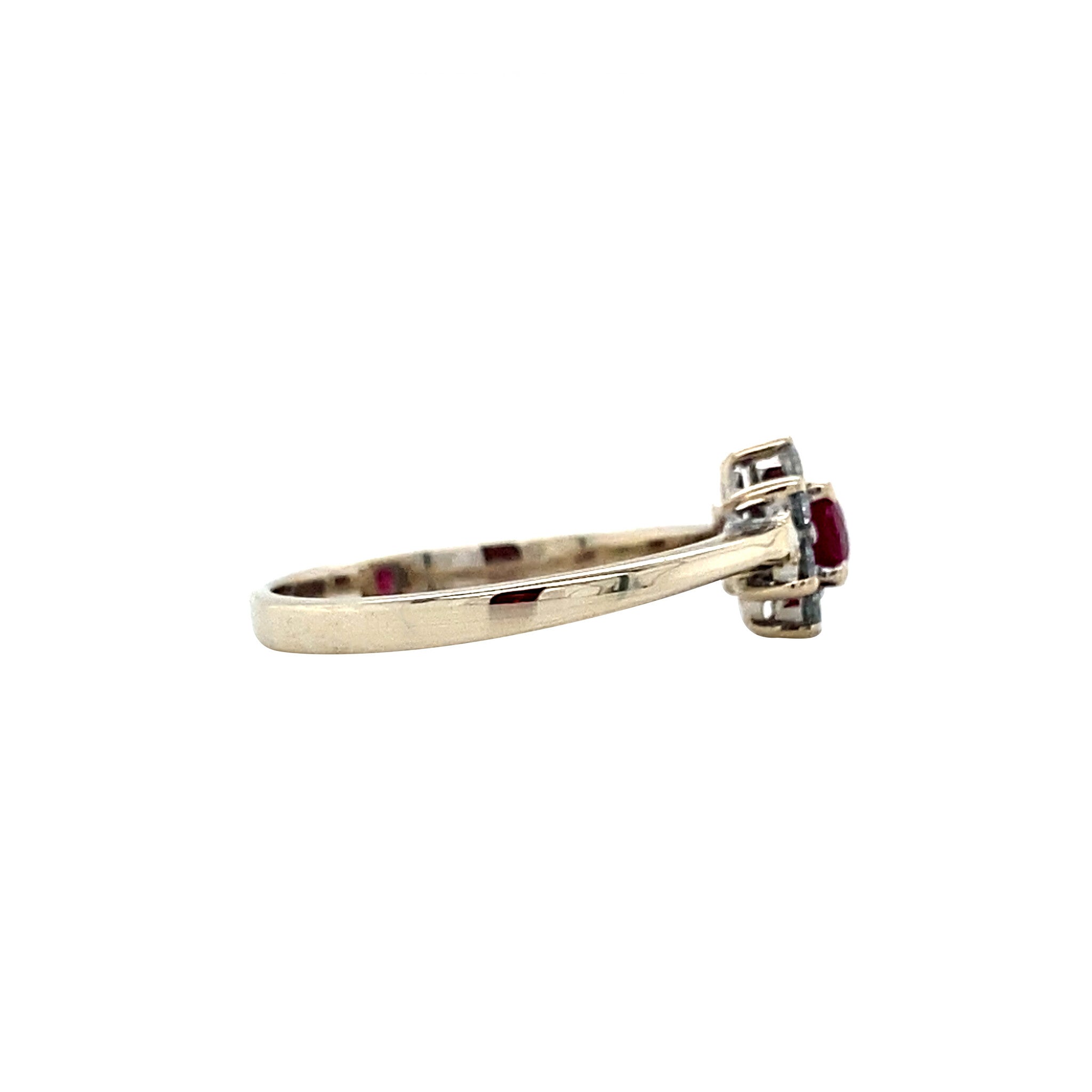 Witgouden vintage entourage ring met robijn en diamant 18 krt