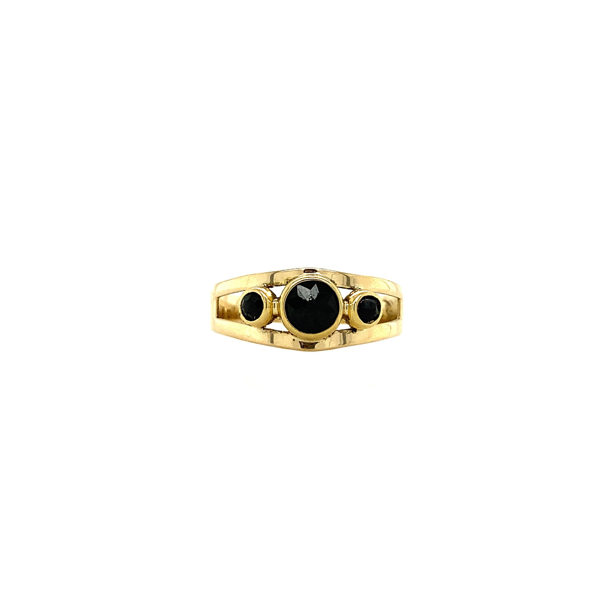 14 kt gold ring with garnet