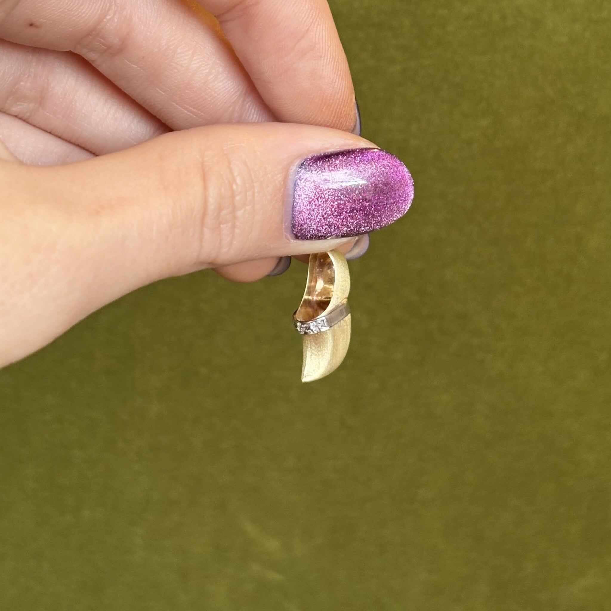 Gouden vintage klomp hanger met diamant 14 kt