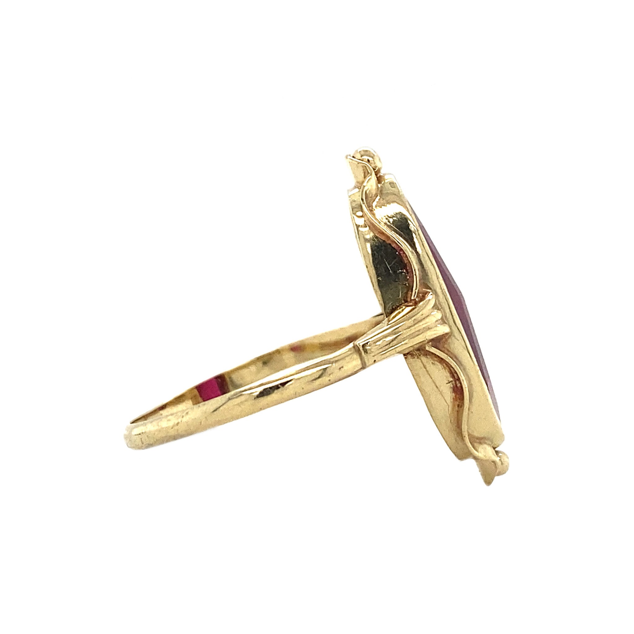 14 kt gold ring with ruby