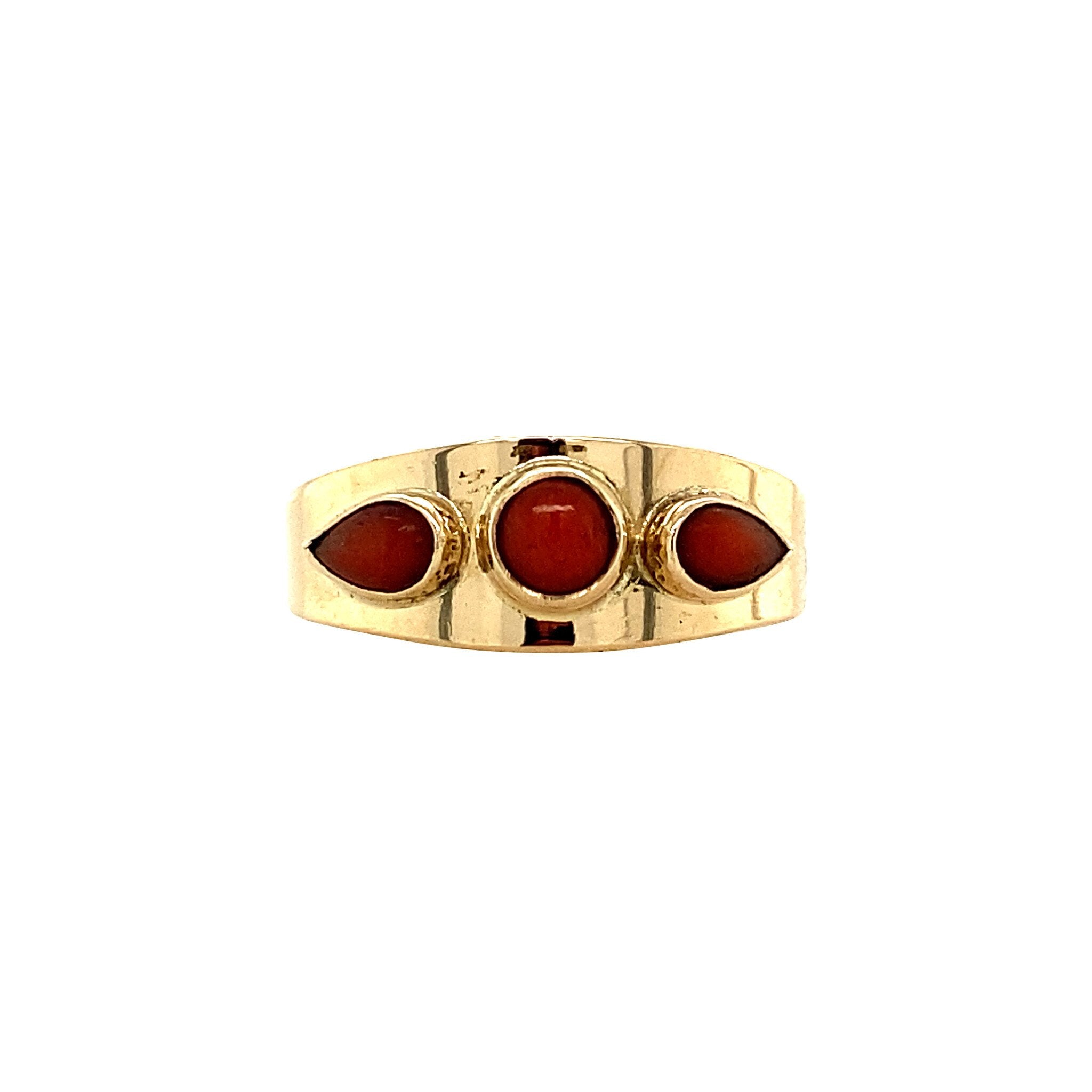 Gold ring with blood coral, 14 kt
