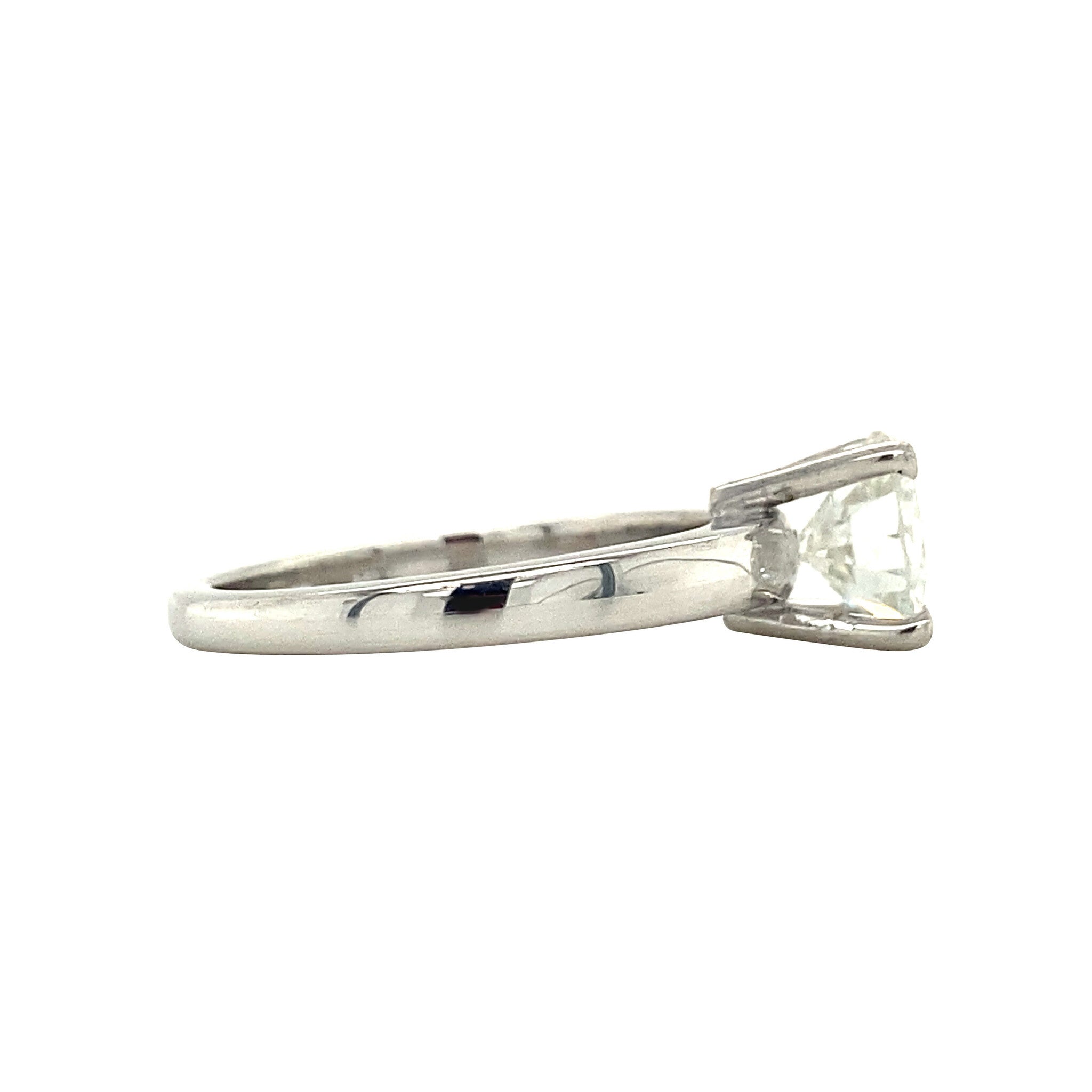 White gold solitaire ring with 1.39 ct diamond, 18 kt