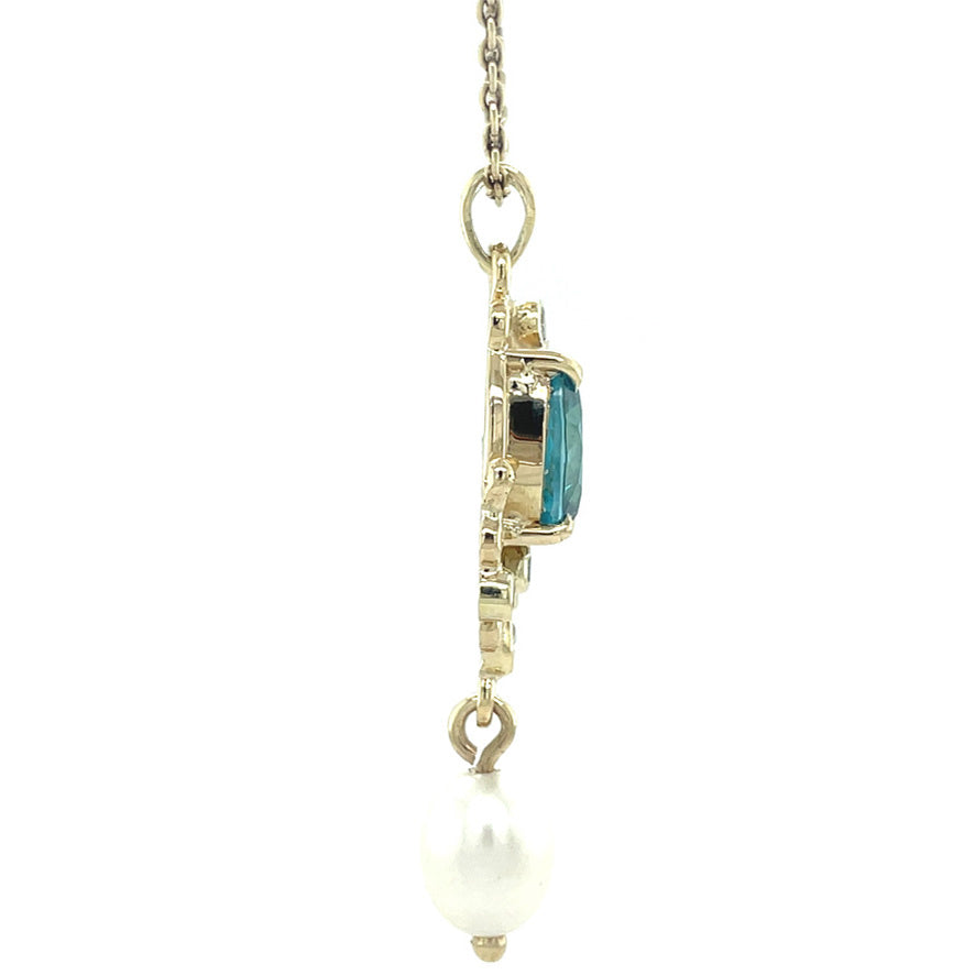Gold vintage pendant with pearl, zirconia and diamond 14 kt