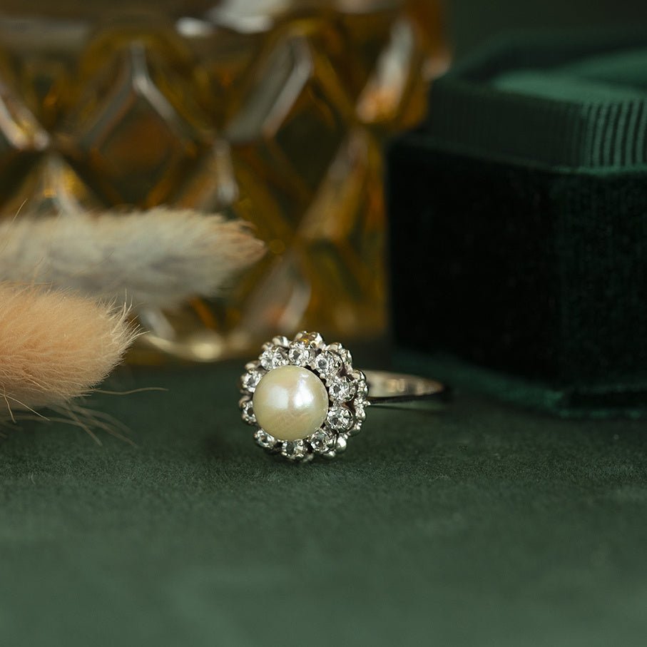 Vintage white gold cluster ring with pearl and spinel, 18 kt
