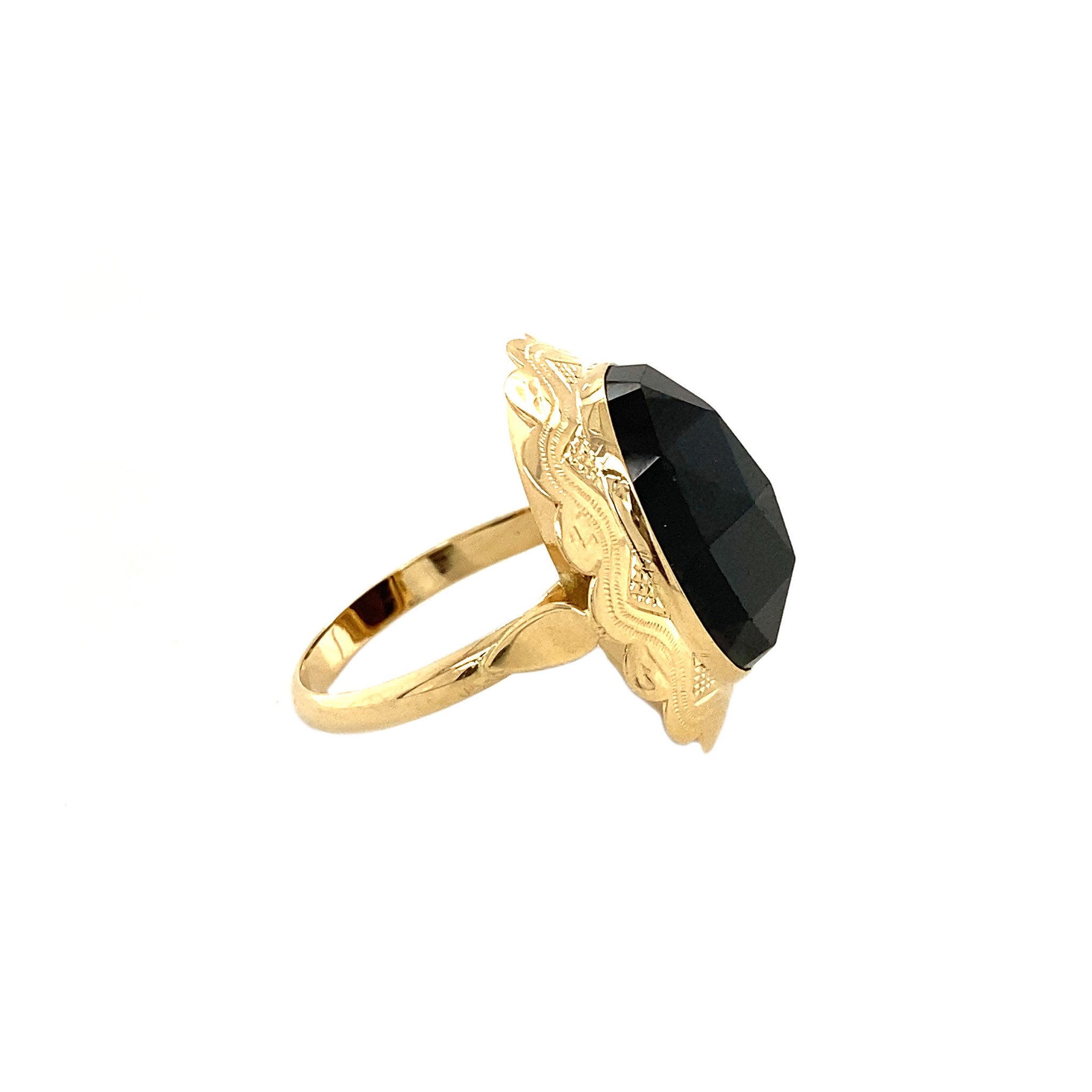 Gouden ring met granaat 14 krt