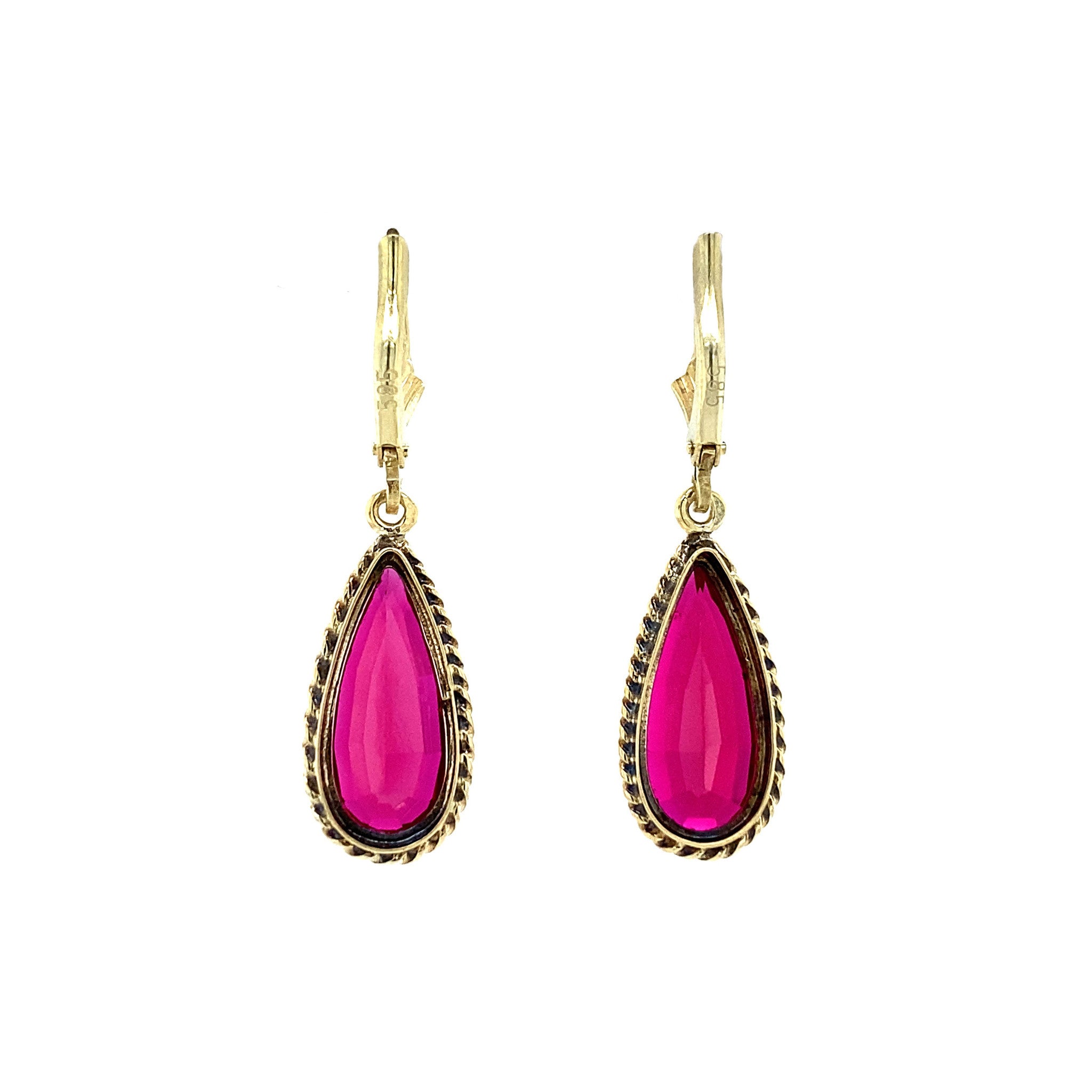 14 kt gold earrings with ruby