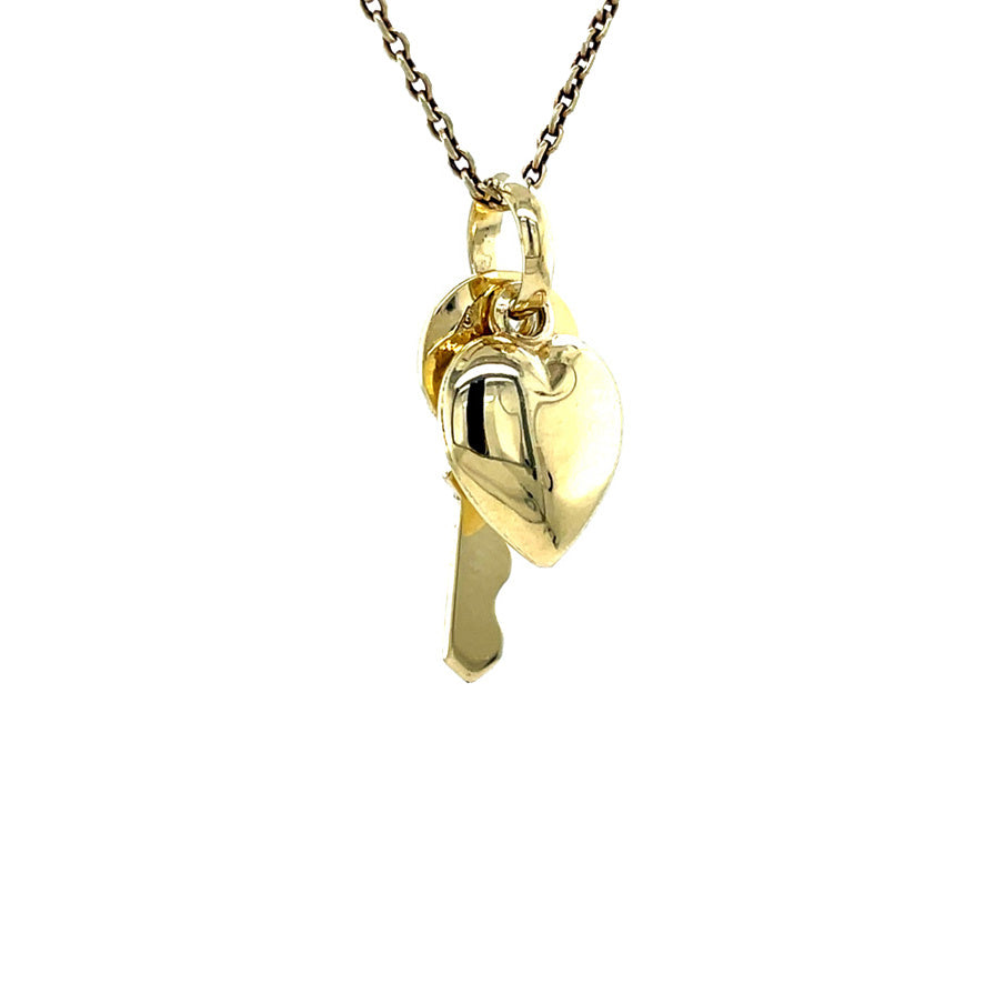 Gold vintage heart with key pendant 14 kt
