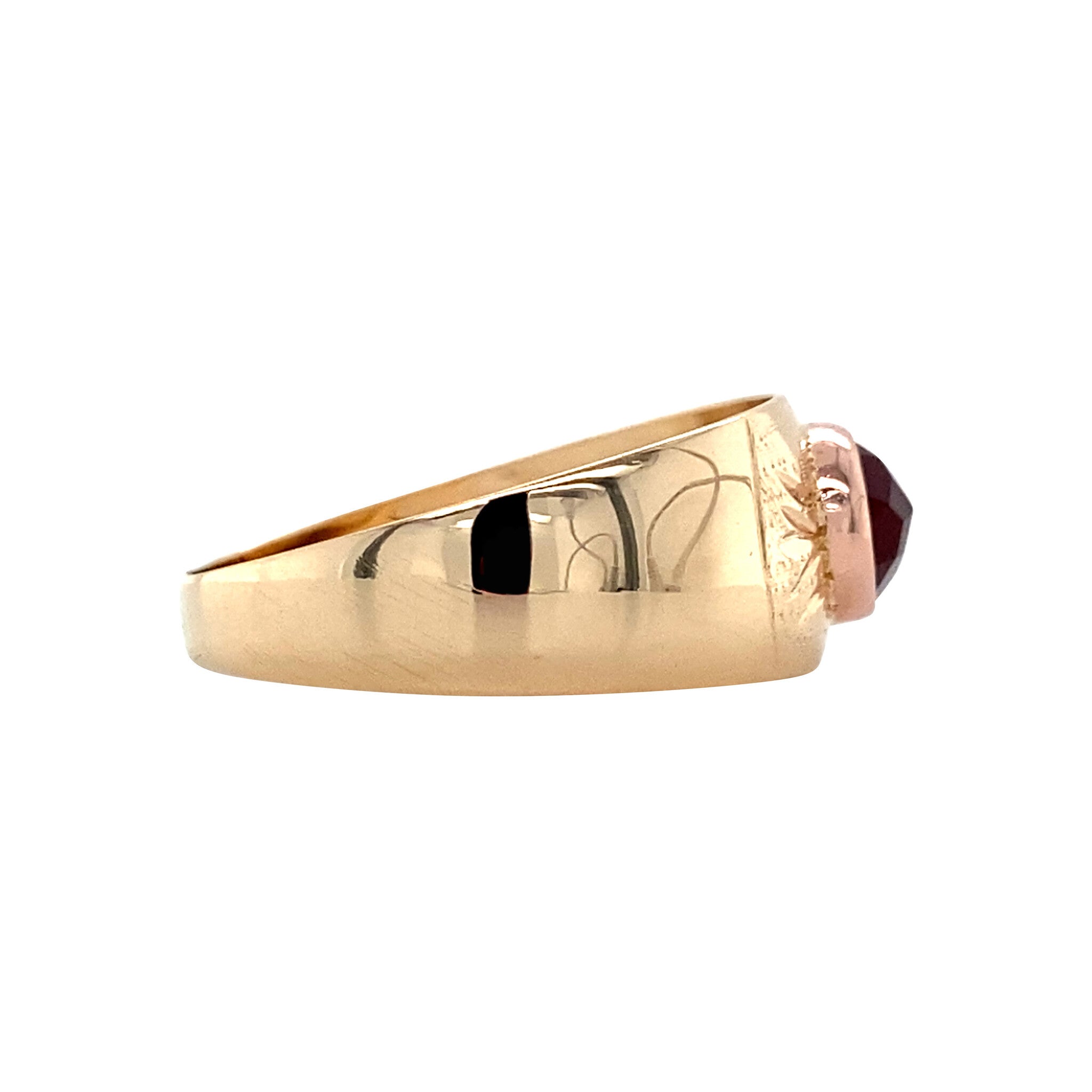 Gouden vintage ring met carneool 14 krt