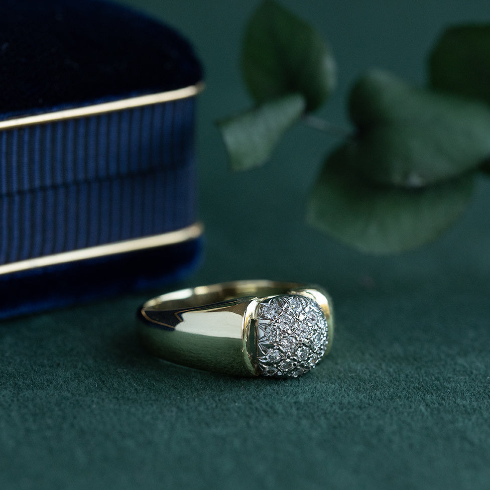 Vintage 18 kt gold ring with diamond