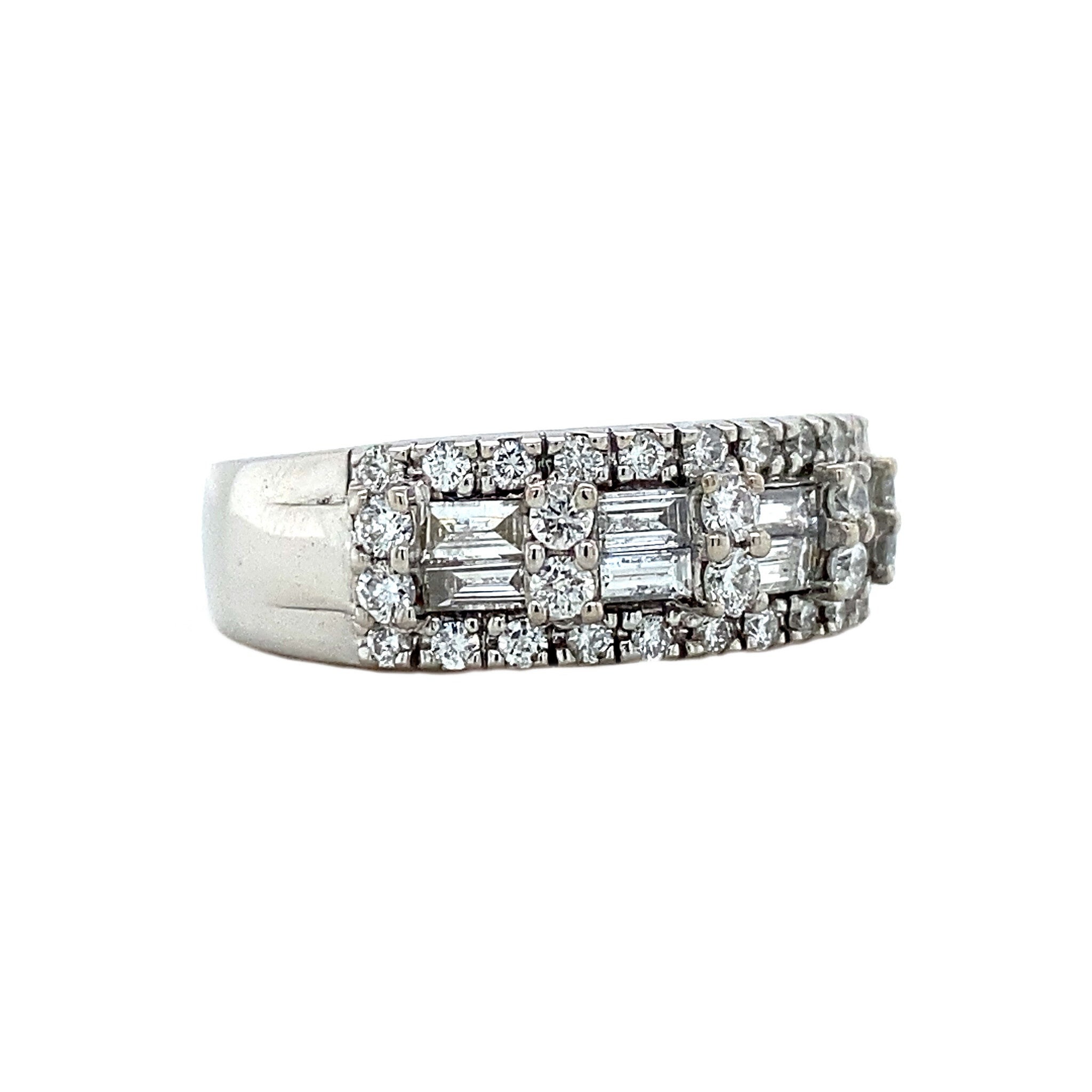 Witgouden ring met diamant 14 krt