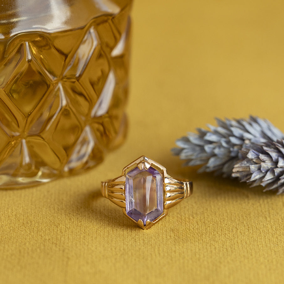 Rose-gold vintage ring with amethyst 14 kt